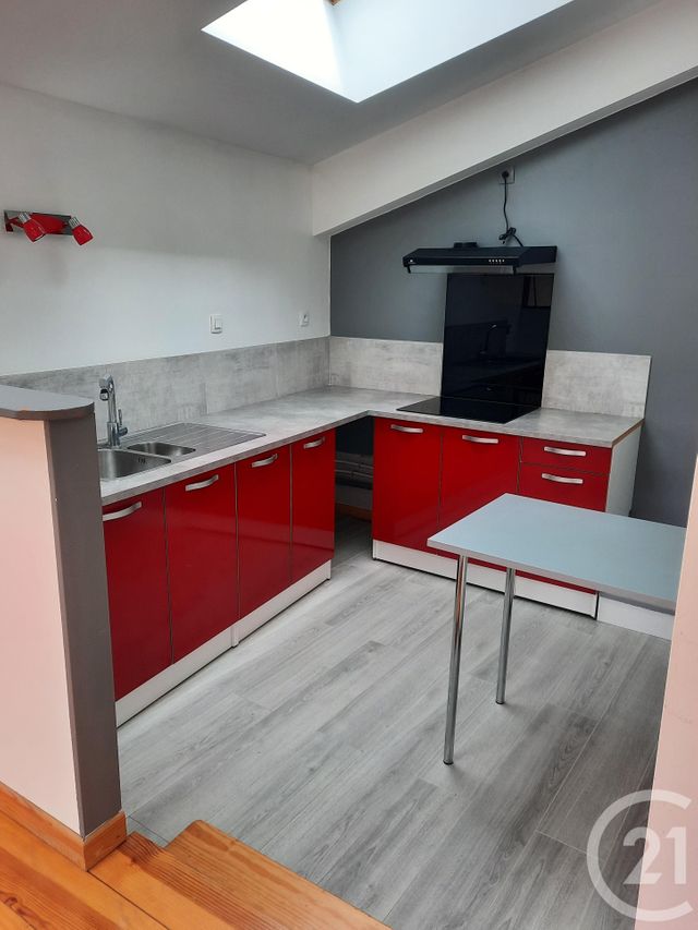 Appartement T2 à louer - 2 pièces - 44.5 m2 - JUJURIEUX - 01 - RHONE-ALPES - Century 21 Christal Immobilier